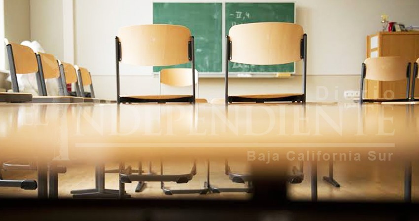 Maestros de Tiempo Completo e Inglés en BCS a la espera del pago de salarios atrasados