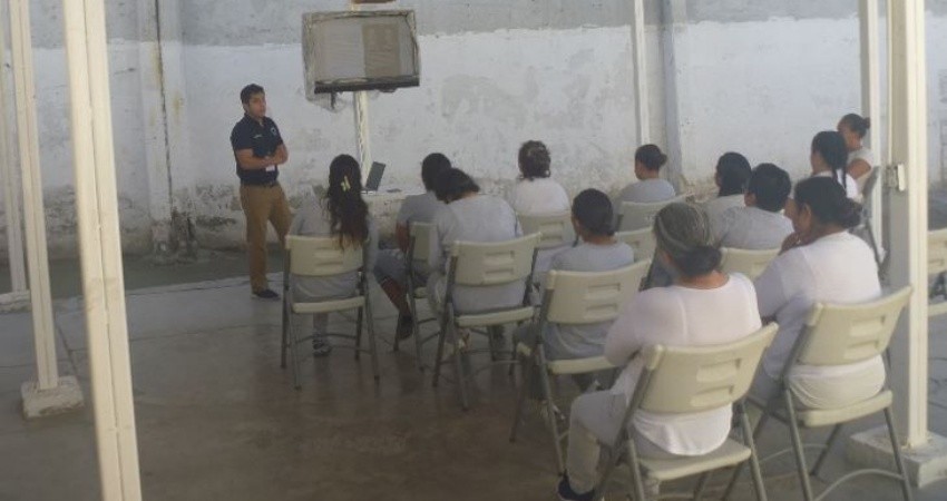 Buscan sensibilizar a las mujeres del Cereso La Paz sobre el consumo de sustancias ilícitas