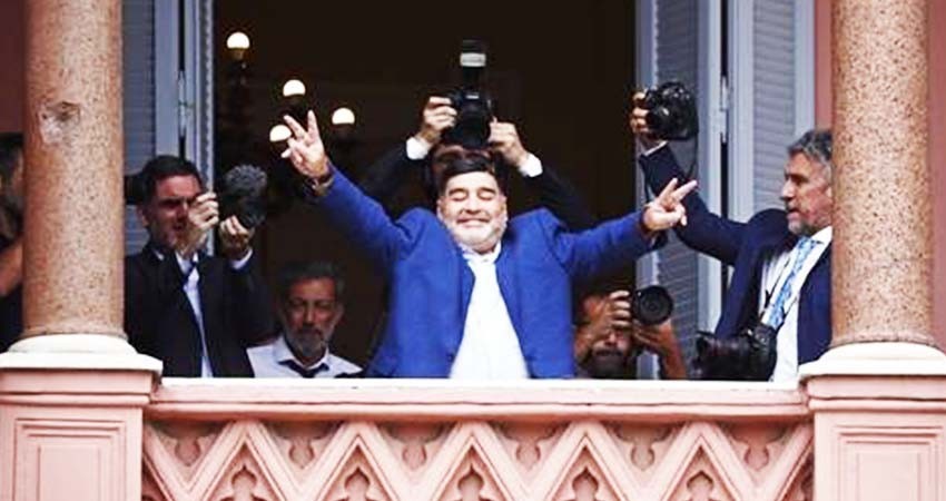 Proyecto de Maradona para llevar el futbol a barrios pobres argentinos