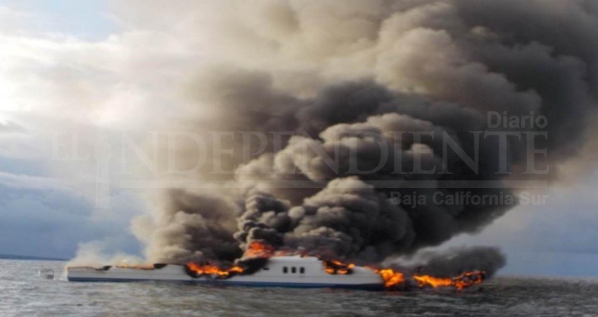 Embarcación se incendia en las inmediaciones de la Isla Espíritu Santo