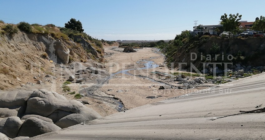 Aguas negras contaminan arroyo El Salto Seco de CSL 