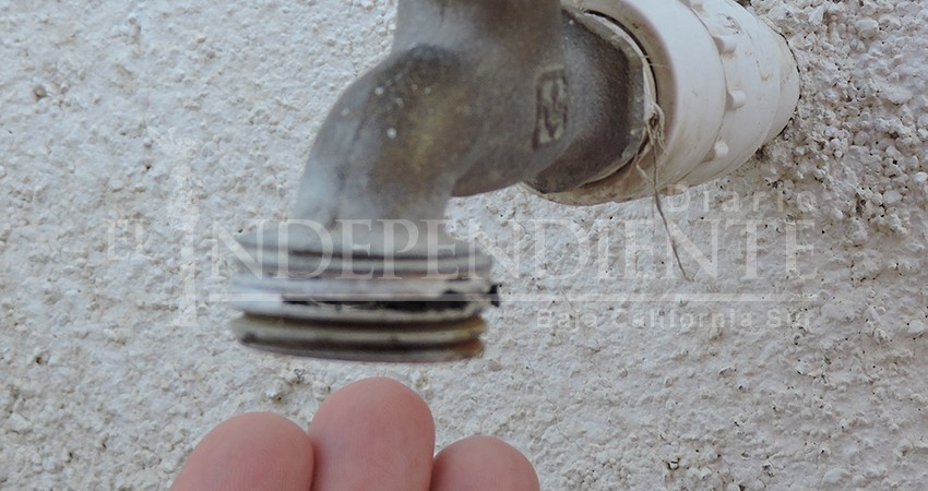 No ha pasado ni la primera semana del 2020, y ya empezaron las quejas por falta de agua 