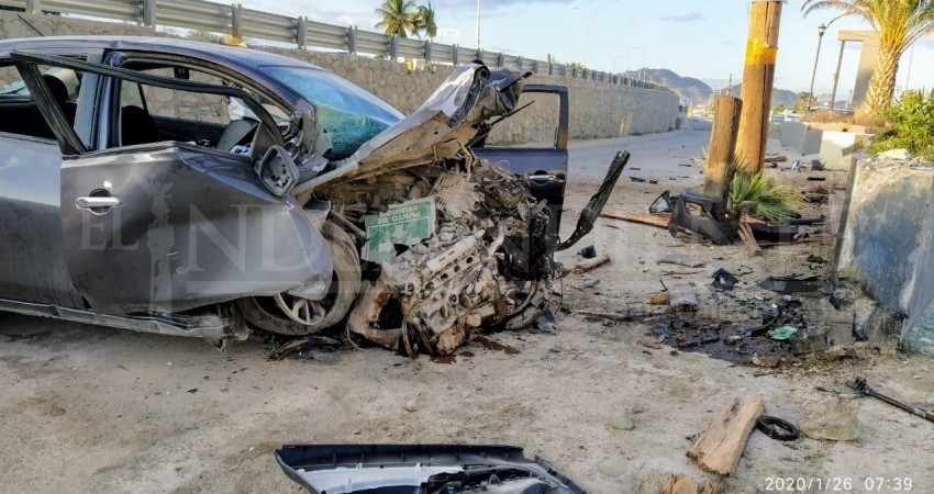 Aparatoso accidente vehicular en Carretera Transpeninsular; una persona herida