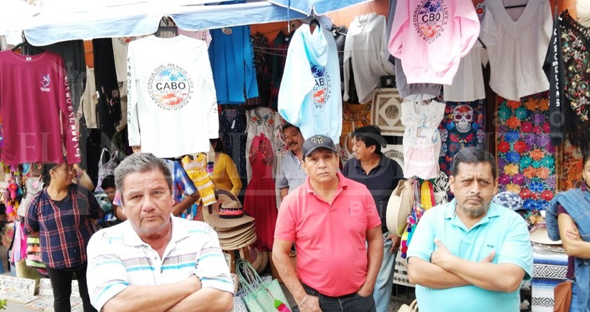 Molestos Artesanos y comerciantes de la zona turística de CSL con el Ayto de Los Cabos