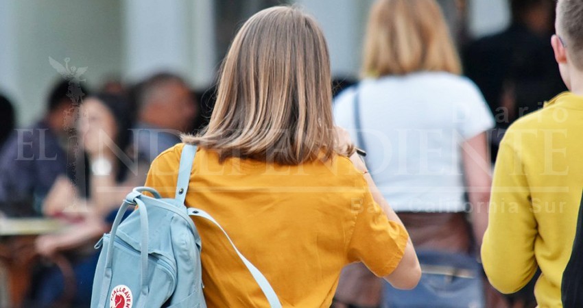 Padres de familia evalúan colocar detector de metales en escuelas