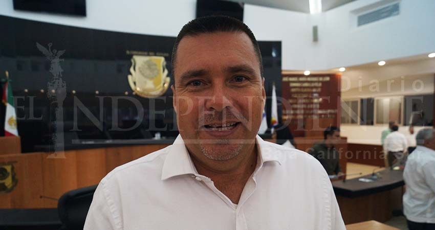 Cable submarino es la solución a contaminación de La Paz, insiste Diputado