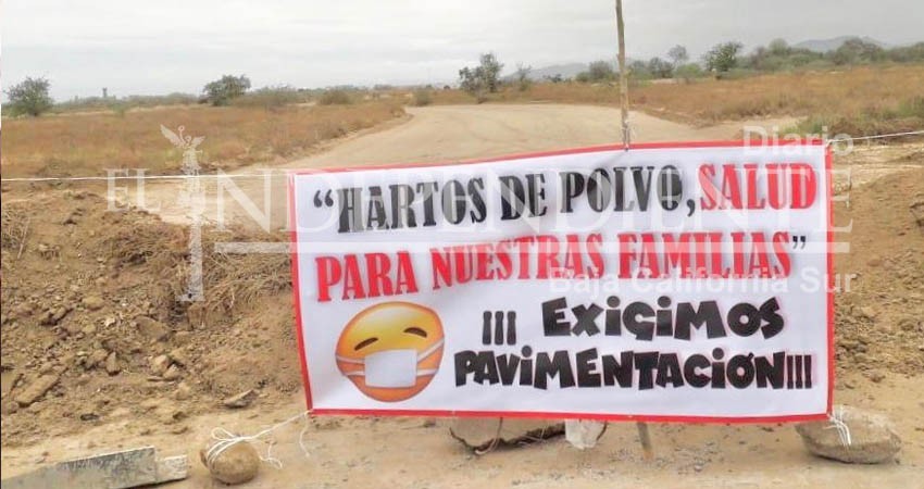 Vecinos del Fraccionamiento Antares cierran brecha por contaminación