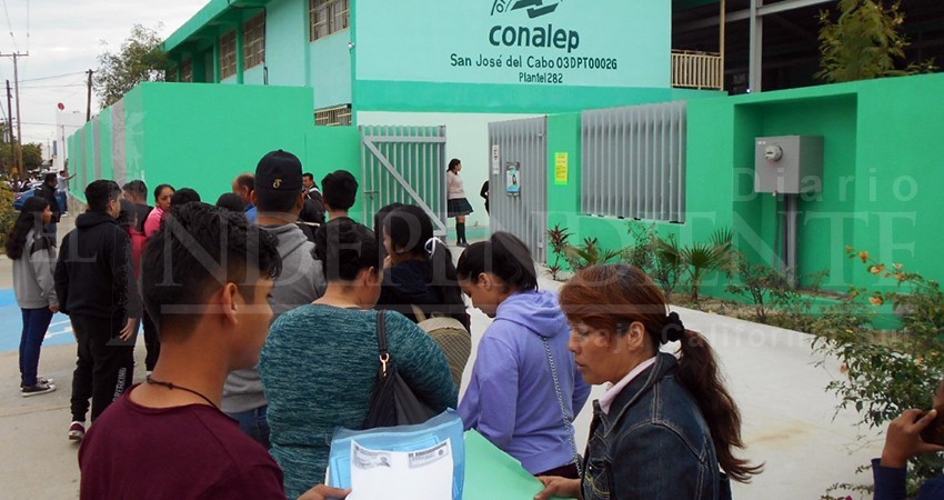 Inicia la entrega de fichas para nuevo ingreso en Conalep de SJC; solo hay 180 espacios