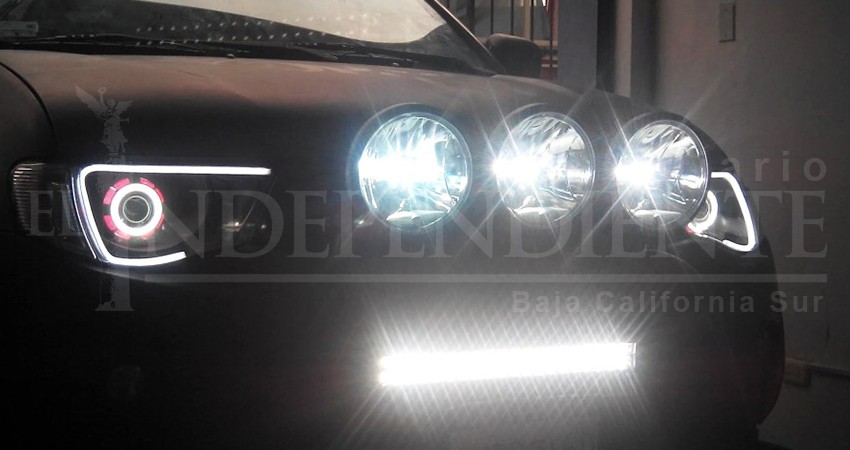 Es motivo de infracción que vehículos utilicen barras Led en zona urbana