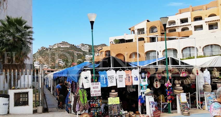 Basura y olor a orines en pasillos y callejones de la zona turística de CSL
