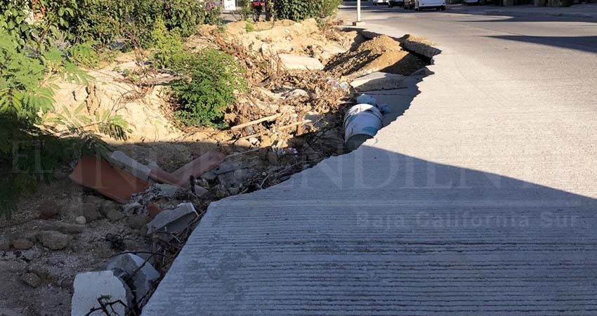 Proponen ciudadanos organizarse para llevar a cabo programa de bacheo en Los Cabos