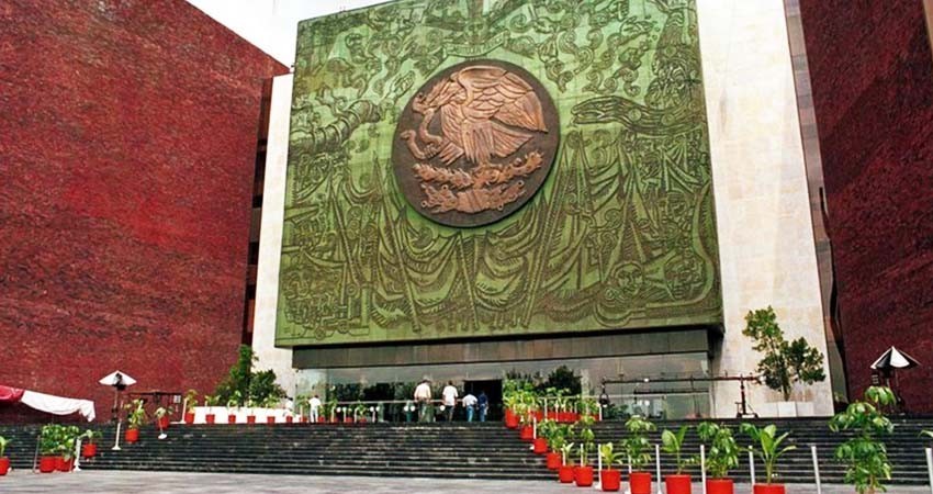 Envía AMLO iniciativa para acotar fuero presidencial