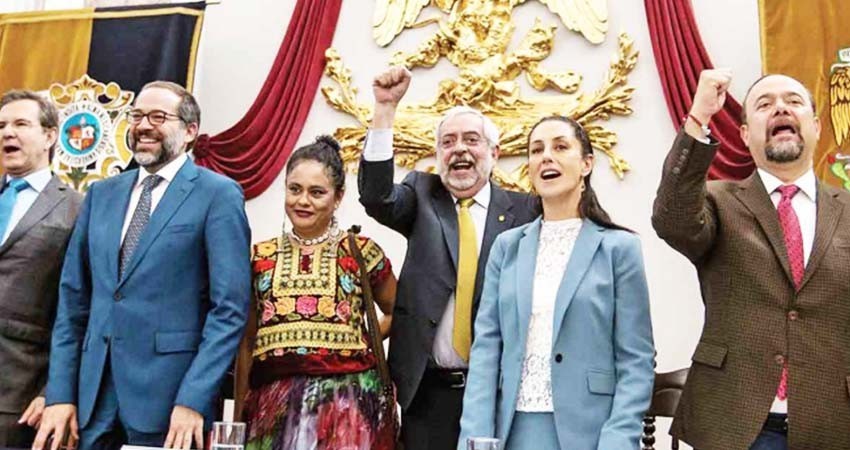 Se redujo 8% la población lectora: Graue; FILPM