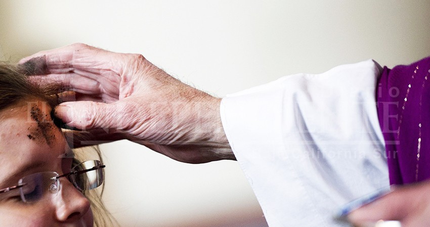 Debemos vivir la cuaresma de manera espiritual, pensando en nuestros hermanos: Diócesis de La Paz