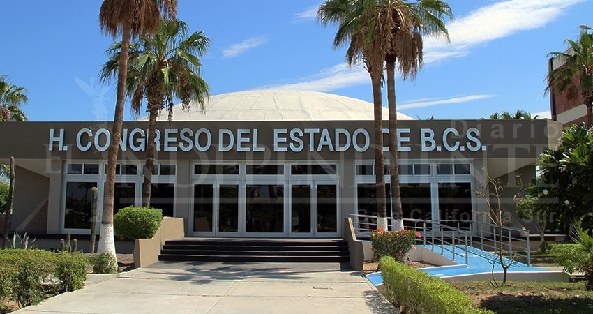 Poder Judicial desecha amparos de elementos removidos y reconoce soberanía del Congreso BCS