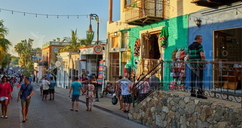 Fiturca lanza campaña para turistas extranjeros; anuncia que aún es seguro viajar a Los Cabos