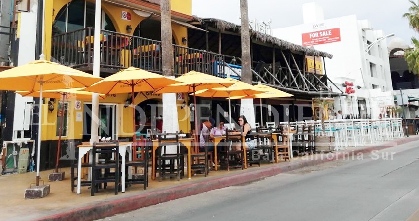 Crónica: comensales, carrasperas y estornudos  