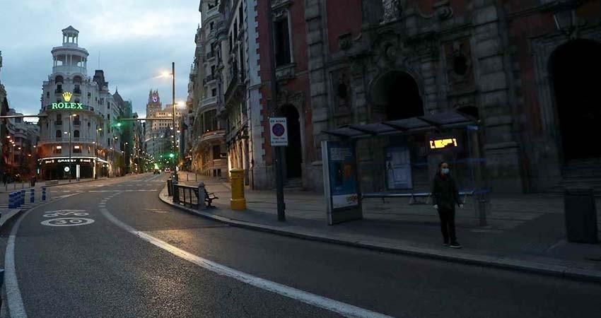 España vive día más mortífero, pero confía en medidas