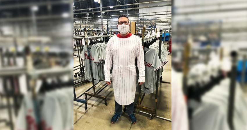 Suspenden producción de uniformes de Grandes Ligas para fabricar material médico