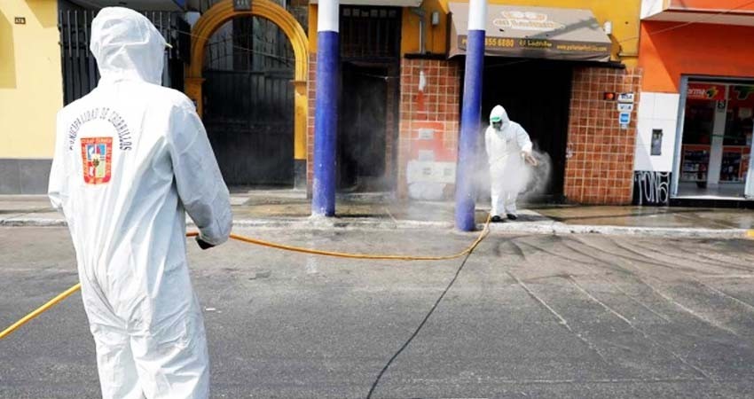 Prisión y multas en Perú por violar cuarentena