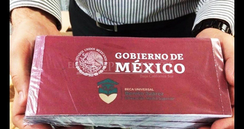 Entregan beca "Benito Juárez" a 30 mil jóvenes; falta el 2 por ciento: Secretaría de Bienestar 