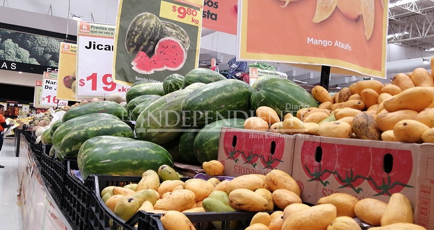 Ambulantes golpean economía del comercio formal en Los Cabos 