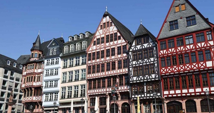 Alemania reabrirá el 4 de mayo, presionada por recesión