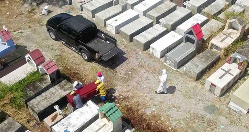 Muertes por coronavirus se han triplicado en Guayaquil