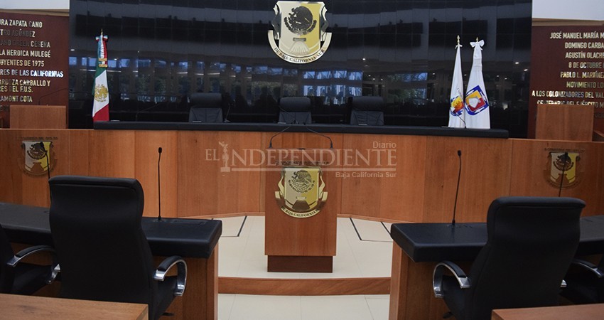 Ingresa al Congreso denuncia de juicio político contra diputados y funcionarios