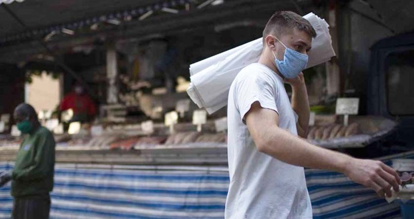 Río de Janeiro ve 'incontrolable' al coronavirus