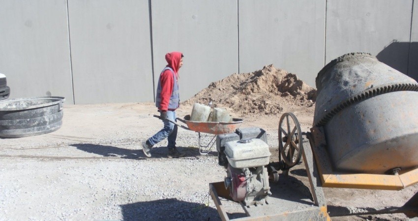 Más de 5 mil trabajadores de la construcción de BCS en vilo por contingencia