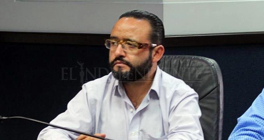 No estoy detenido y mucho menos por drogas: Carlos Sanchez