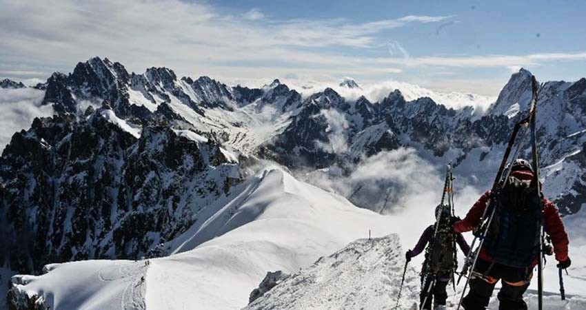 El Mont Blanc recibe de nuevo a esquiadores tras confinamiento