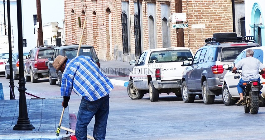 Preocupados los pobladores de Todos Santos por brote pandémico de COVID-19