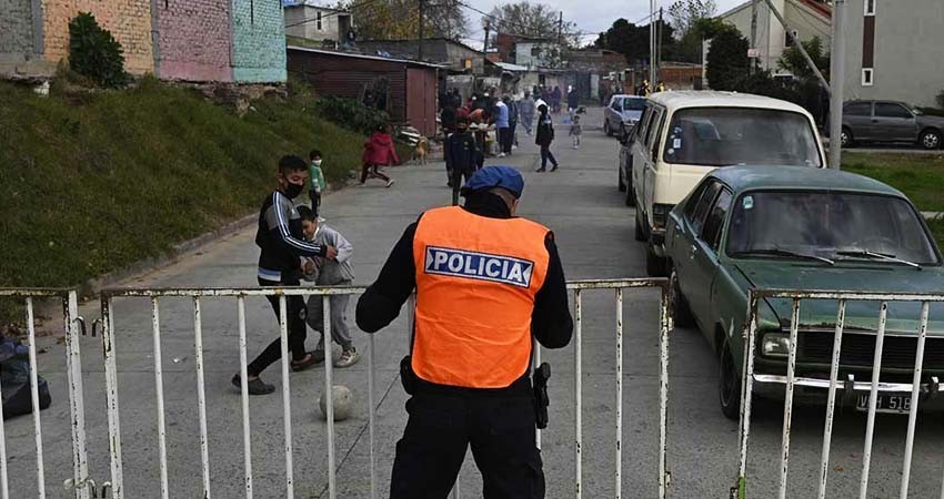 Así luce el barrio pobre que Argentina aisló por aumento de contagios Covid-19