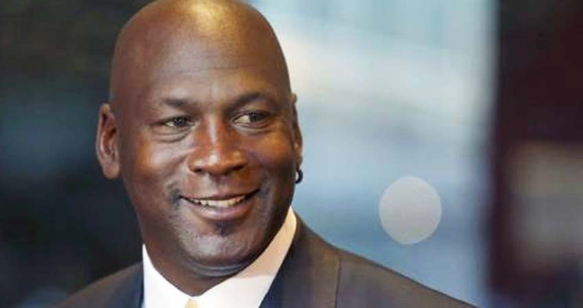 Indigna a Michael Jordan asesinato de George Floyd