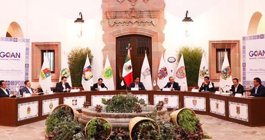 No entraré en “dimes y diretes” con gobiernos del PAN: AMLO