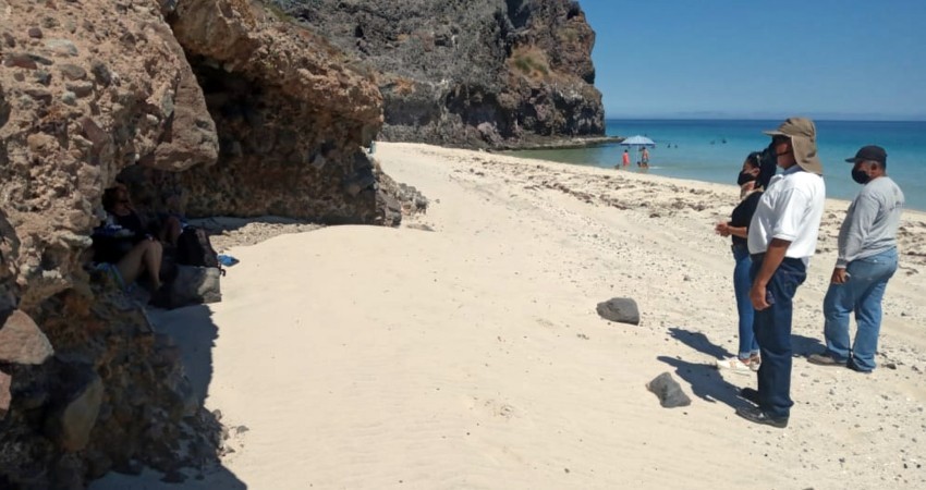 Paceños no respetan reglamento de playa de la nueva normalidad