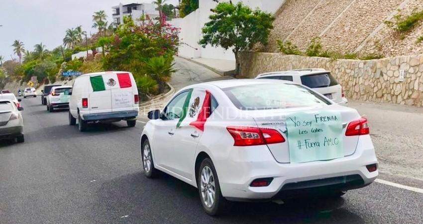 Se manifestaron en playa El Tule integrantes de FRENAA