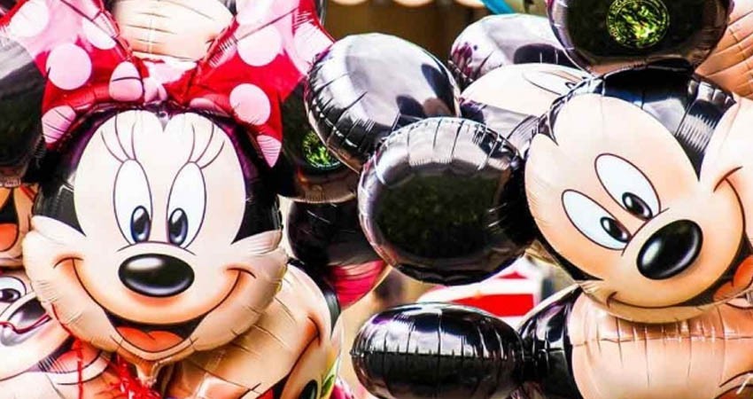 Abarrotan las tiendas en Disney pese a que parque sigue cerrado