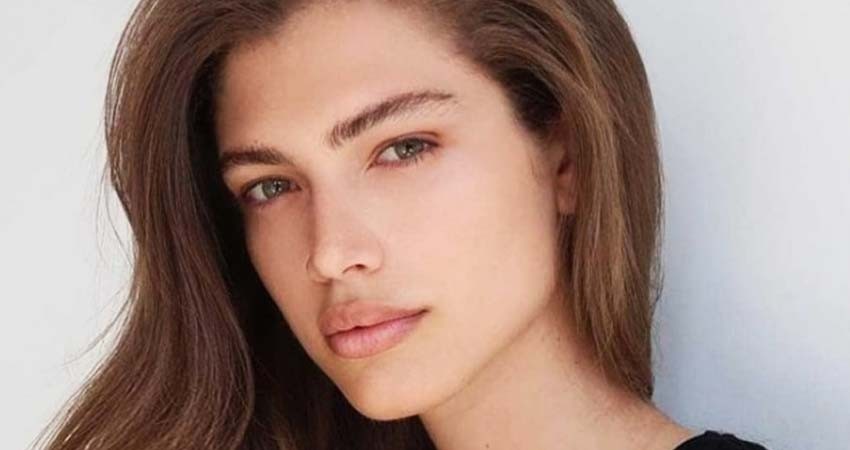 Ella es Valentina Sampaio, modelo transgénero en busca de igualdad