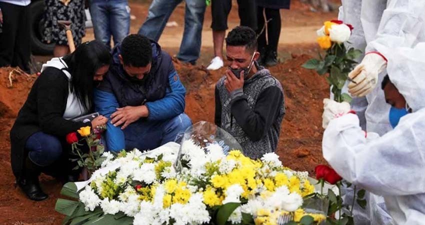 Brasil superó 2 millones de casos de coronavirus; piden calma