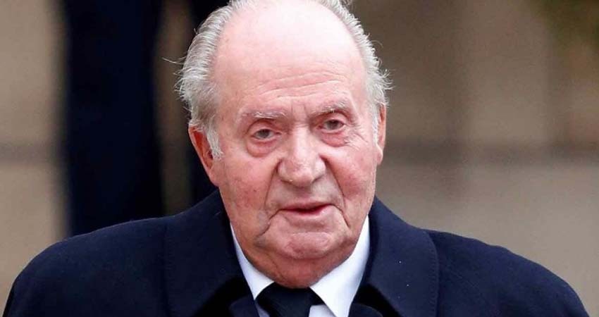 Rey Juan Carlos deja España en medio de pesquisa por corrupción