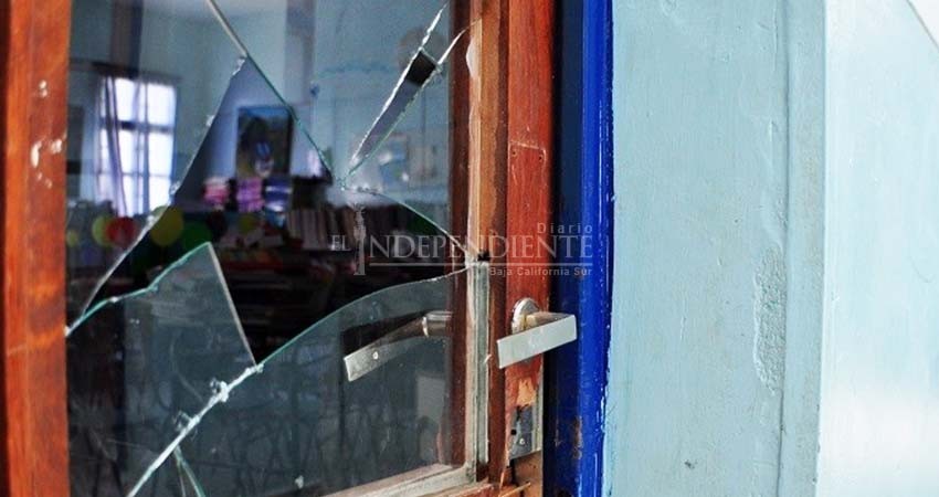 Ola de robos contra escuelas de BCS; 6 escuelas vandalizadas en un mes