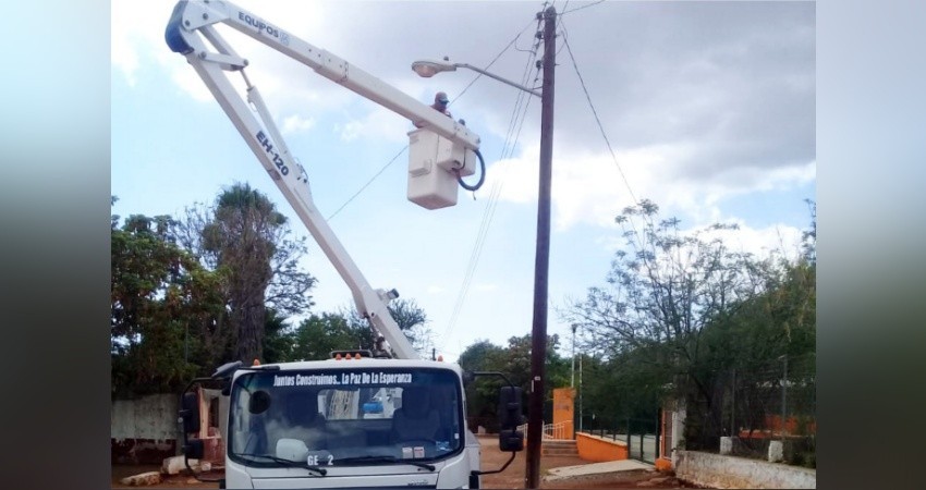 Reactiva el Ayuntamiento el programa “Iluminemos La Paz” en comunidades de La Paz