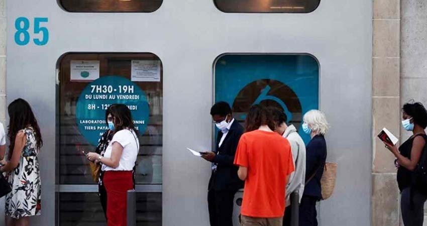 Covid cobra fuerza en Francia; hay más de 4 mil nuevos casos