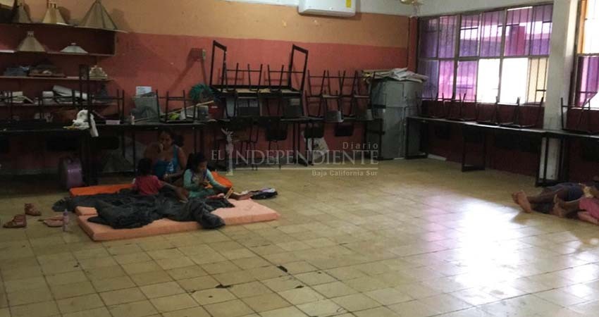 Por protocolos COVID refugiados de albergues se llevan colchonetas y cobijas