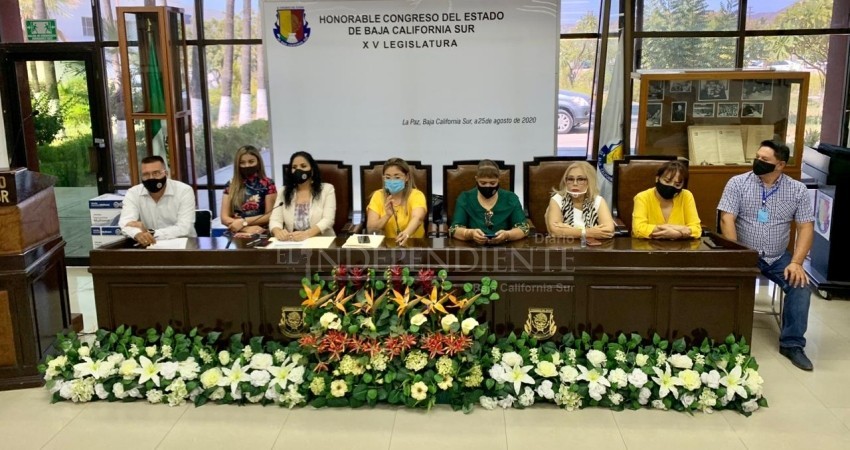 Rechazan destitución: "Seguimos siendo legisladores les guste o no": Diputados