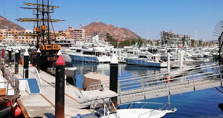 Cerrado a la navegación puerto de Cabo San Lucas 