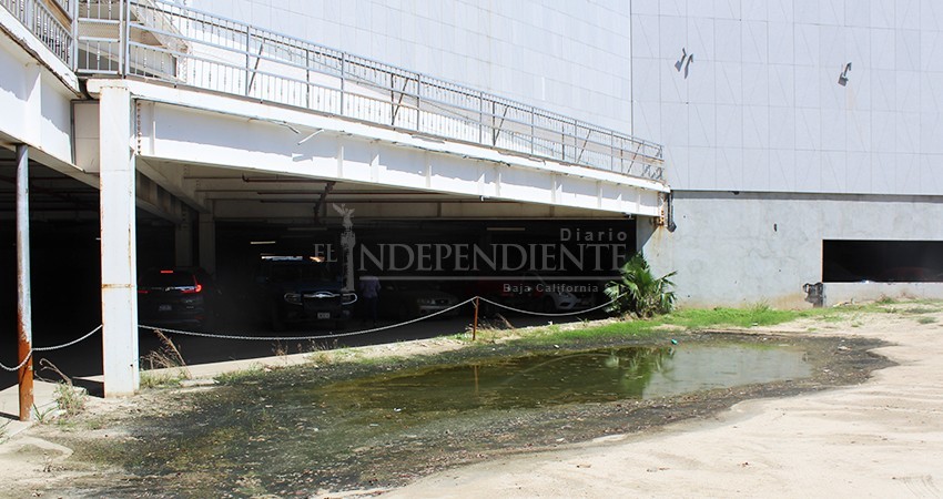 En completo abandono el Pabellón Cultural de la República